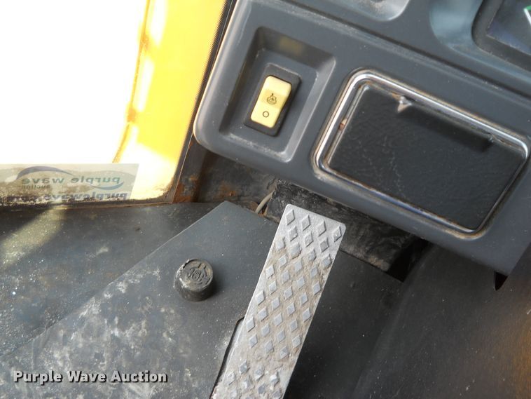 image for item DE4521 2003 John Deere 444H  wheel loader