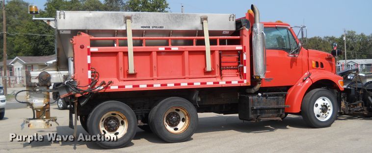 image for item DE4523 2003 Sterling LT7501  dump truck