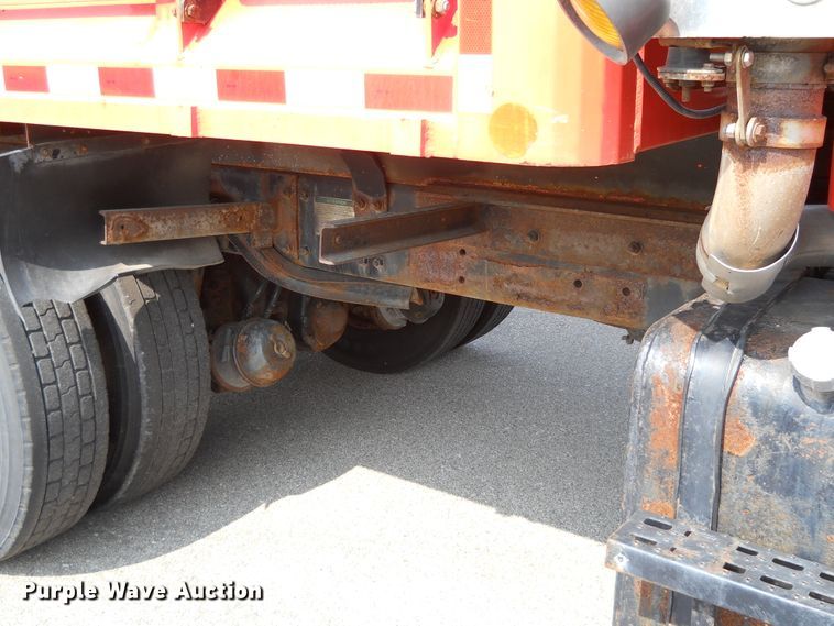 image for item DE4523 2003 Sterling LT7501  dump truck