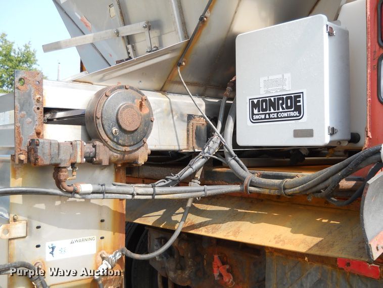 image for item DE4523 2003 Sterling LT7501  dump truck