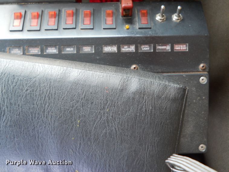 image for item DE4523 2003 Sterling LT7501  dump truck