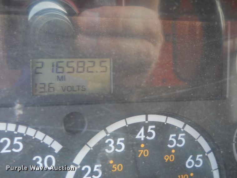 image for item DE4523 2003 Sterling LT7501  dump truck