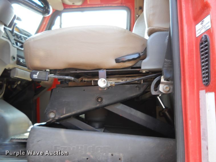 image for item DE4523 2003 Sterling LT7501  dump truck