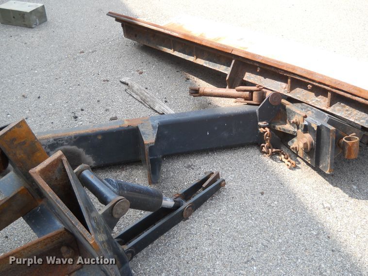 image for item DE4523 2003 Sterling LT7501  dump truck