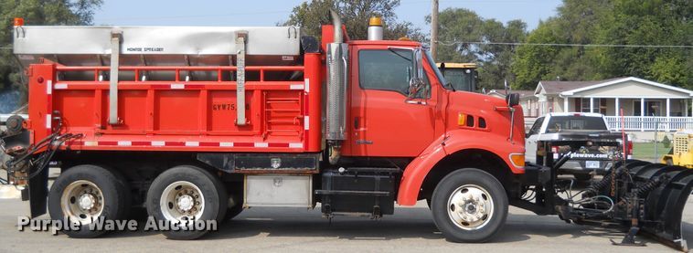 image for item DE4524 2003 Sterling LT7501  dump truck