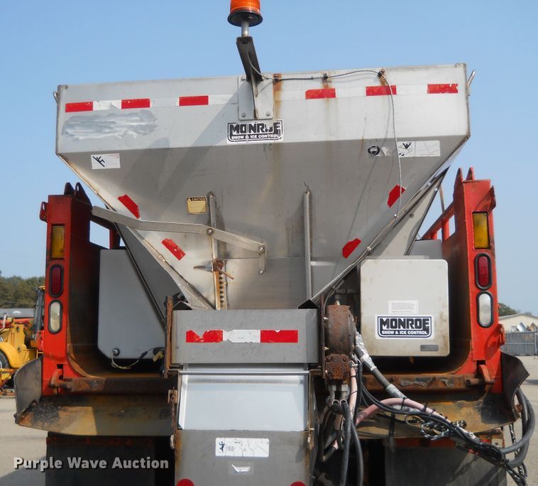 image for item DE4524 2003 Sterling LT7501  dump truck