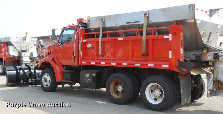 image for item DE4524 2003 Sterling LT7501  dump truck