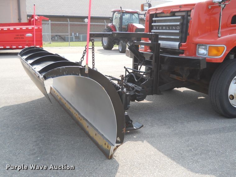 image for item DE4524 2003 Sterling LT7501  dump truck