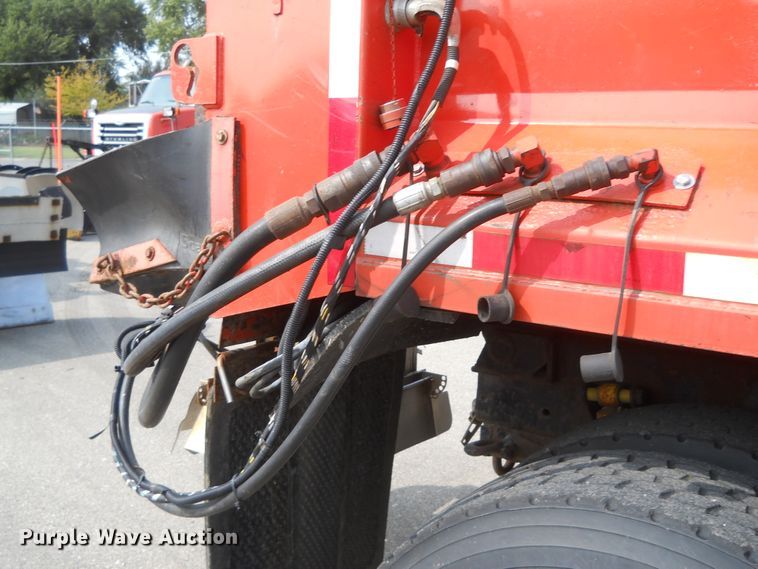 image for item DE4524 2003 Sterling LT7501  dump truck