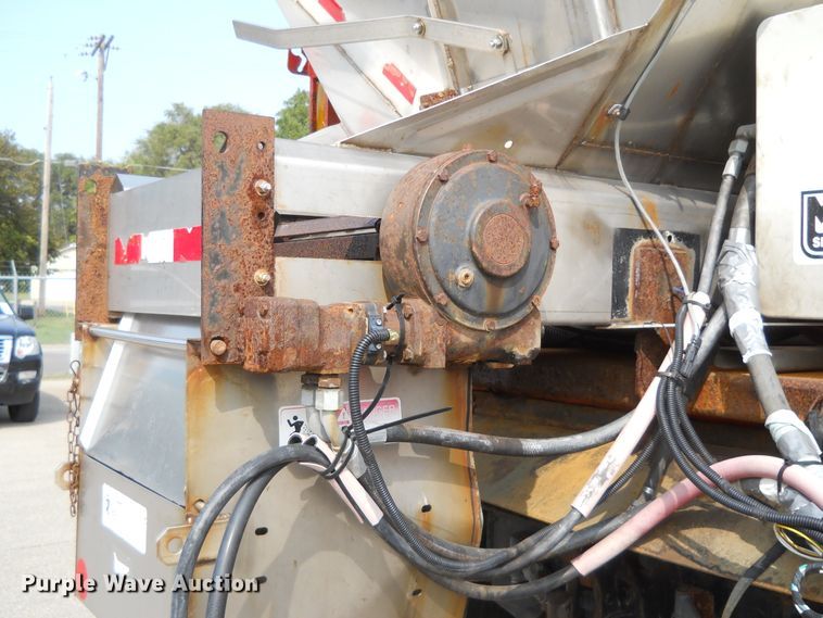 image for item DE4524 2003 Sterling LT7501  dump truck