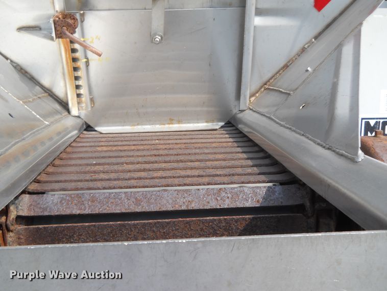 image for item DE4524 2003 Sterling LT7501  dump truck