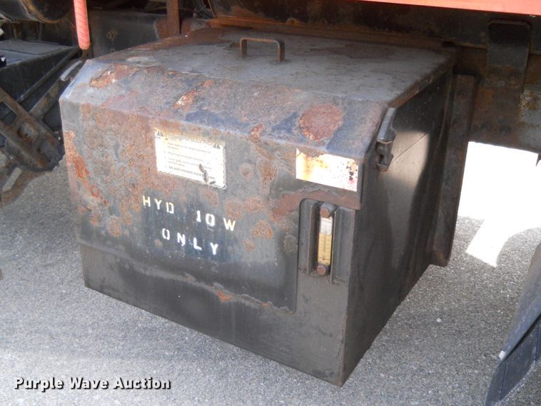 image for item DE4524 2003 Sterling LT7501  dump truck