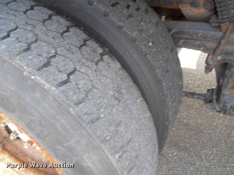 image for item DE4524 2003 Sterling LT7501  dump truck