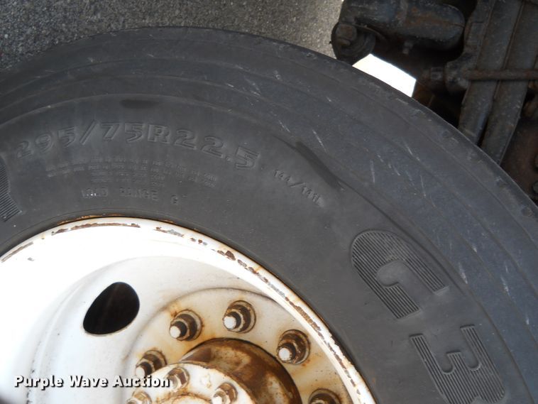 image for item DE4524 2003 Sterling LT7501  dump truck