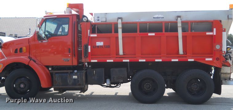 image for item DE4525 2001 Sterling LT7501   dump truck
