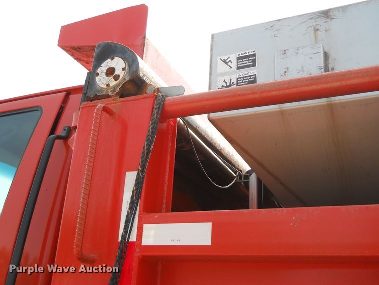 image for item DE4525 2001 Sterling LT7501   dump truck