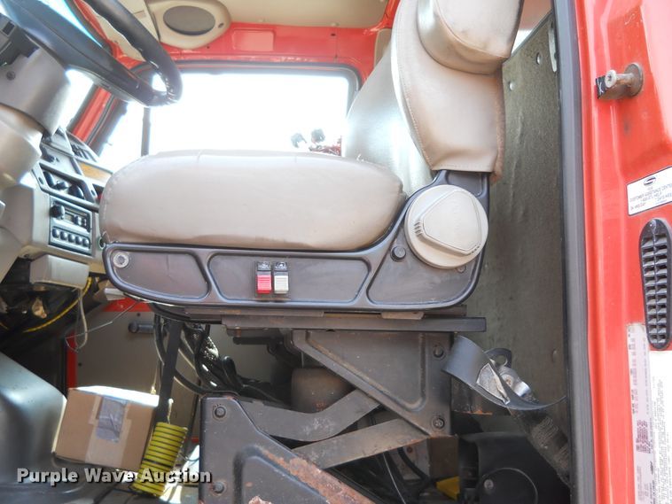 image for item DE4525 2001 Sterling LT7501   dump truck