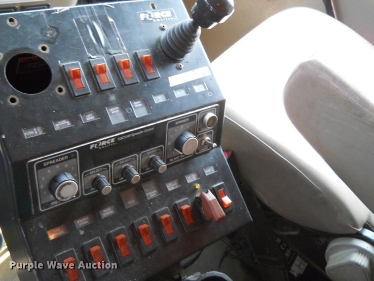 image for item DE4525 2001 Sterling LT7501   dump truck