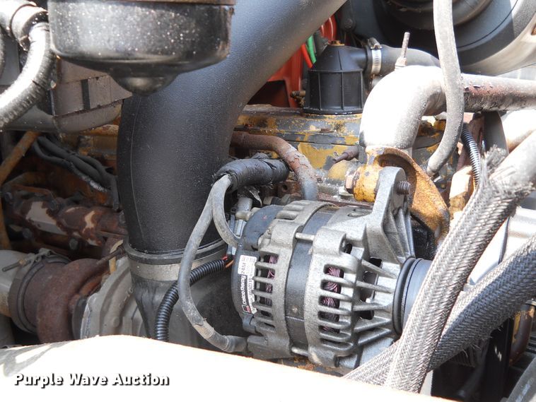 image for item DE4525 2001 Sterling LT7501   dump truck