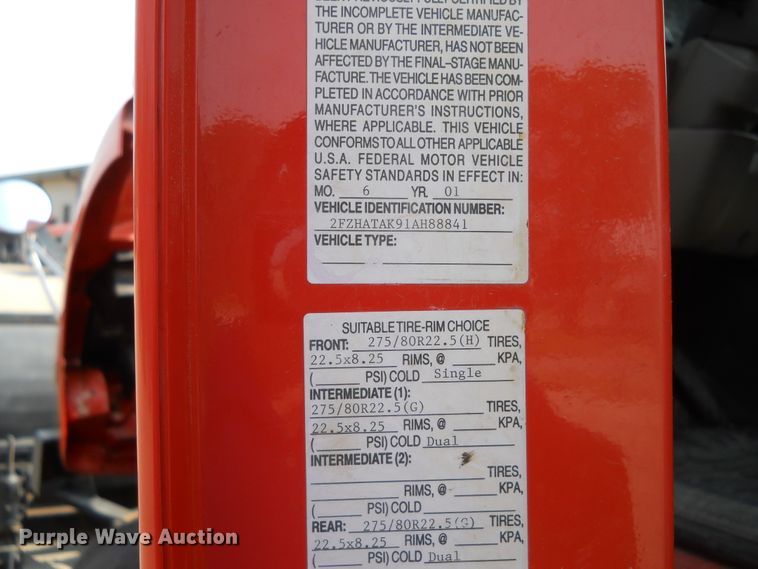 image for item DE4525 2001 Sterling LT7501   dump truck