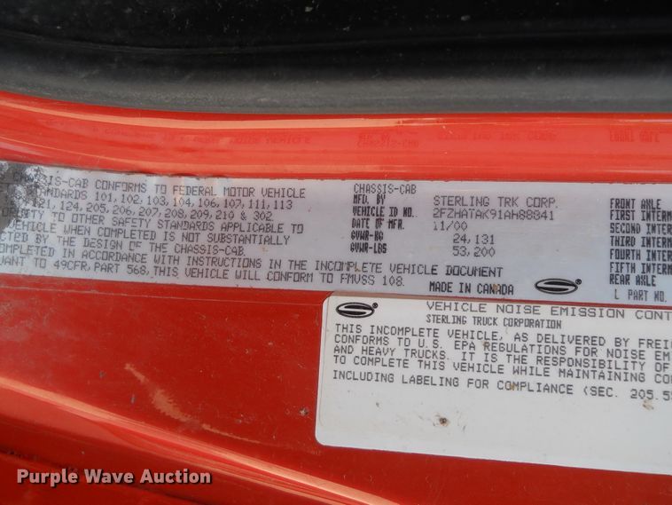 image for item DE4525 2001 Sterling LT7501   dump truck