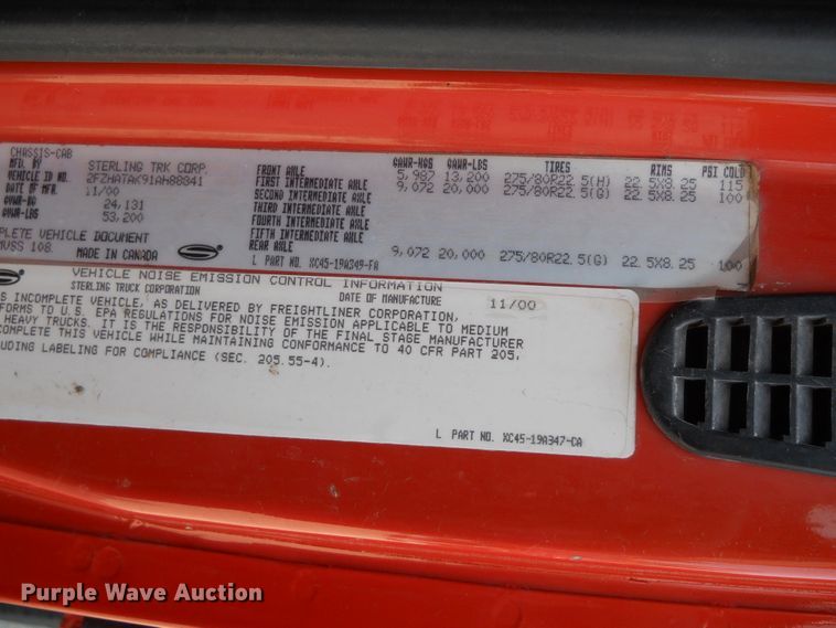 image for item DE4525 2001 Sterling LT7501   dump truck