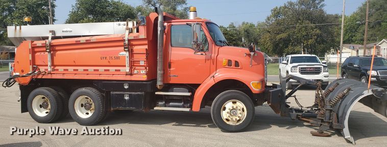 image for item DE4526 2006 Sterling LT7500  dump truck