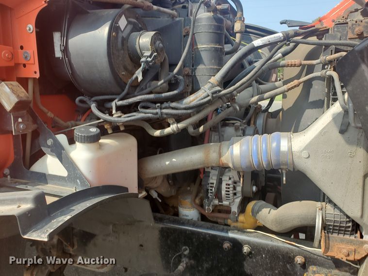 image for item DE4526 2006 Sterling LT7500  dump truck