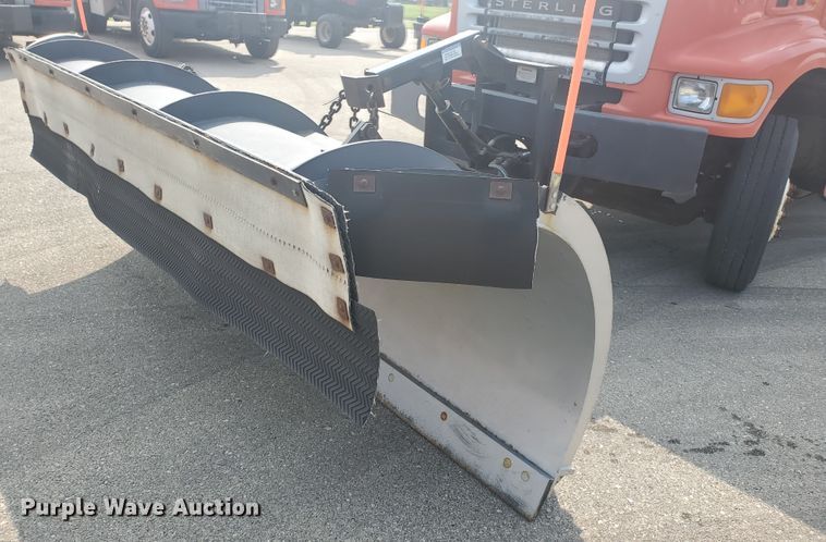 image for item DE4526 2006 Sterling LT7500  dump truck