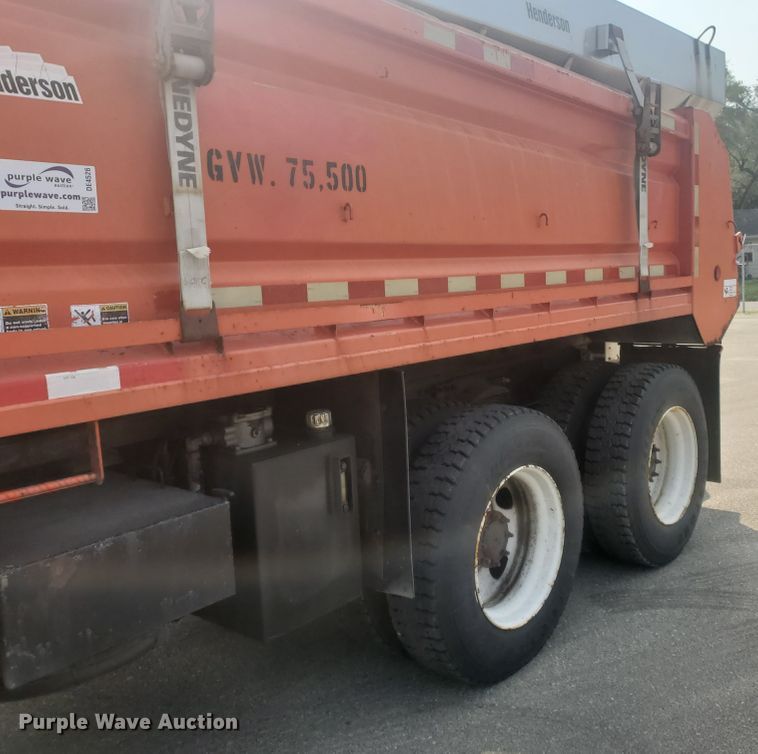 image for item DE4526 2006 Sterling LT7500  dump truck