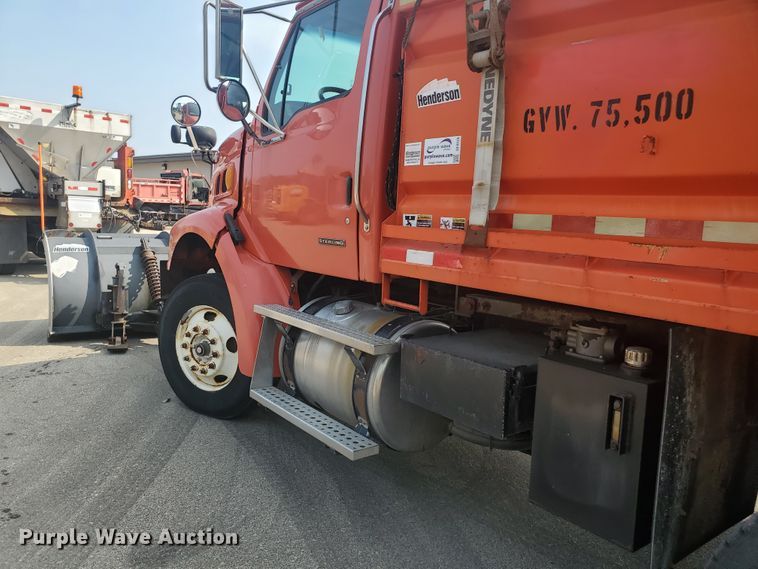image for item DE4526 2006 Sterling LT7500  dump truck
