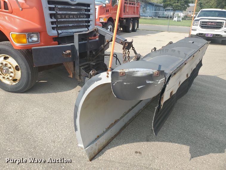 image for item DE4526 2006 Sterling LT7500  dump truck