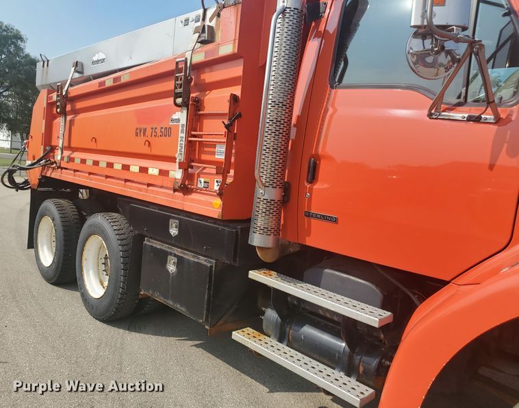 image for item DE4526 2006 Sterling LT7500  dump truck