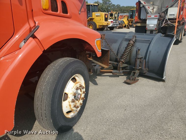 image for item DE4526 2006 Sterling LT7500  dump truck