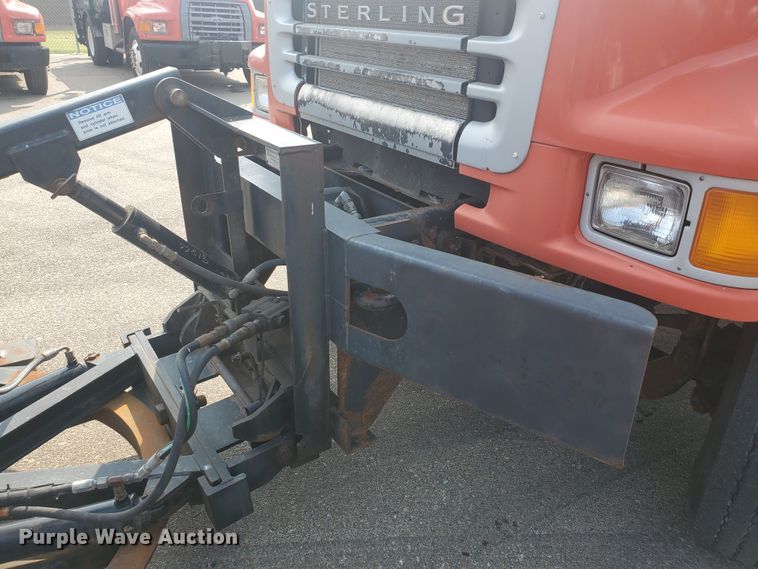 image for item DE4526 2006 Sterling LT7500  dump truck