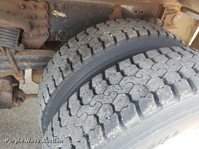 image for item DE4526 2006 Sterling LT7500  dump truck