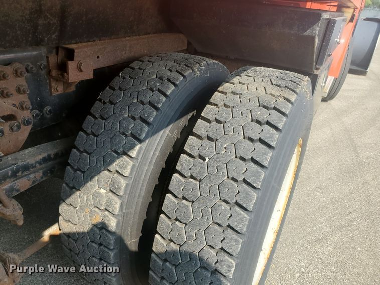 image for item DE4526 2006 Sterling LT7500  dump truck