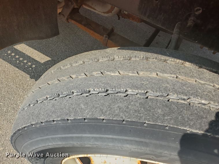 image for item DE4526 2006 Sterling LT7500  dump truck