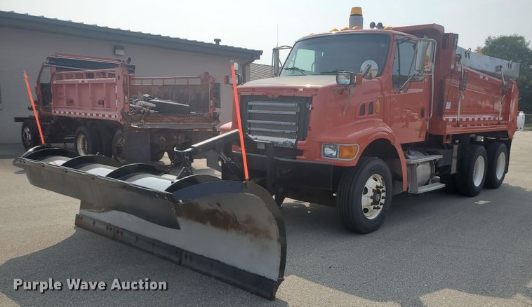 image for item DE4527 2006 Sterling LT7500  dump truck
