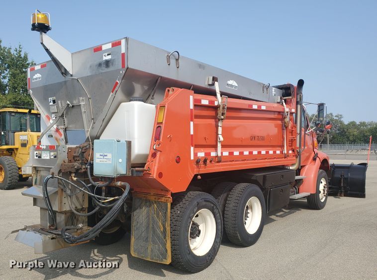 image for item DE4527 2006 Sterling LT7500  dump truck