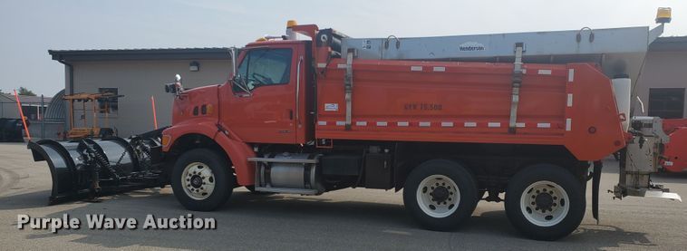 image for item DE4527 2006 Sterling LT7500  dump truck