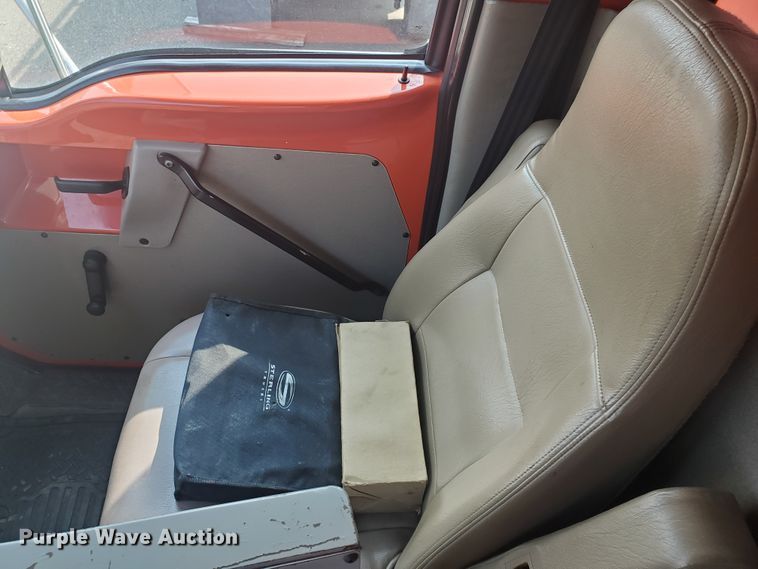 image for item DE4527 2006 Sterling LT7500  dump truck