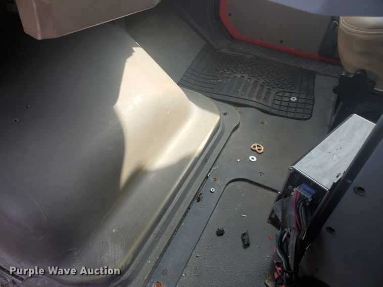 image for item DE4527 2006 Sterling LT7500  dump truck