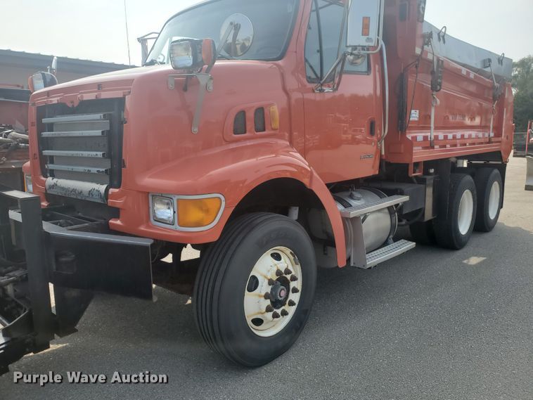 image for item DE4527 2006 Sterling LT7500  dump truck