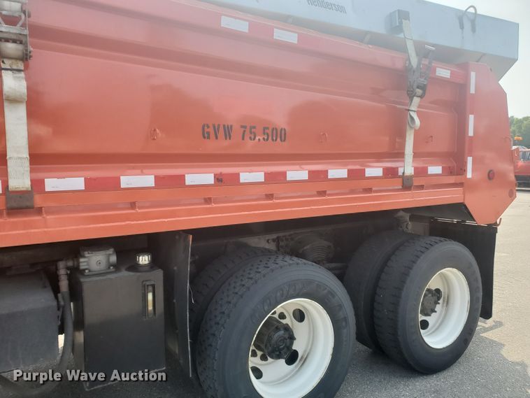 image for item DE4527 2006 Sterling LT7500  dump truck