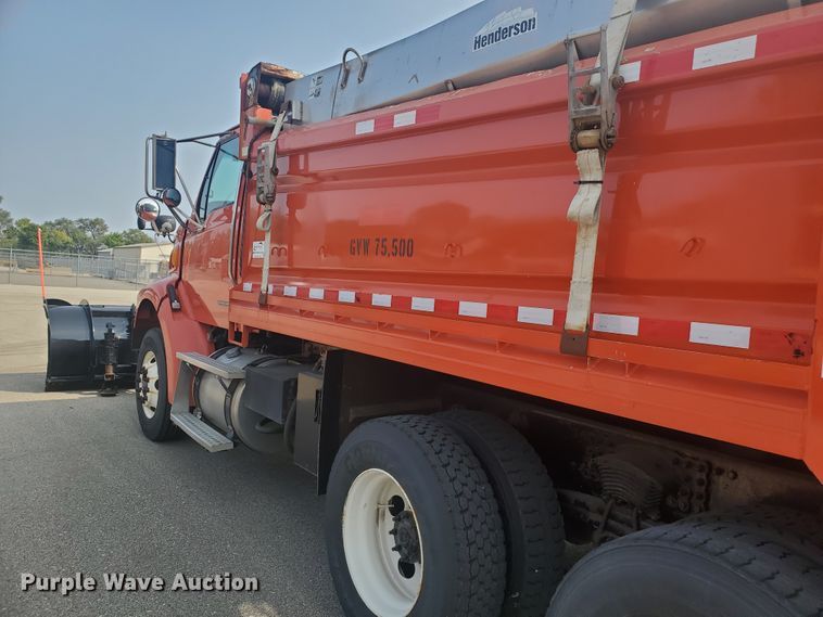 image for item DE4527 2006 Sterling LT7500  dump truck