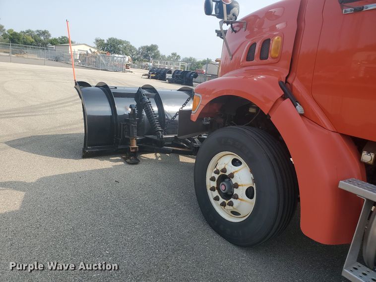 image for item DE4527 2006 Sterling LT7500  dump truck