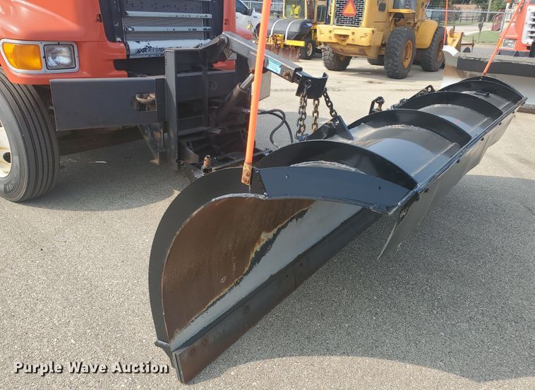 image for item DE4527 2006 Sterling LT7500  dump truck