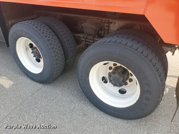 image for item DE4527 2006 Sterling LT7500  dump truck