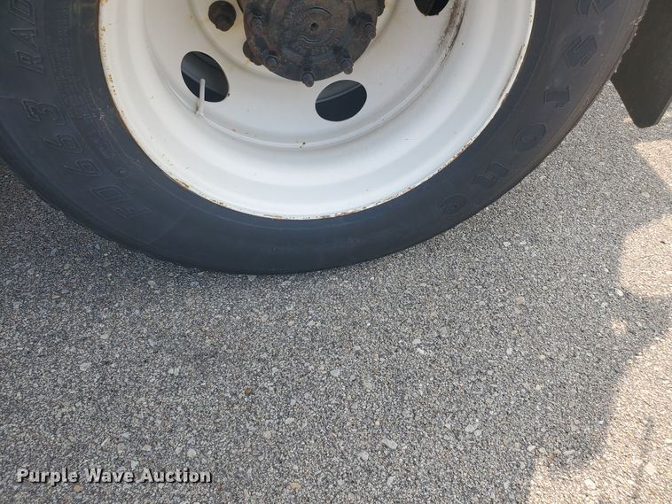 image for item DE4527 2006 Sterling LT7500  dump truck